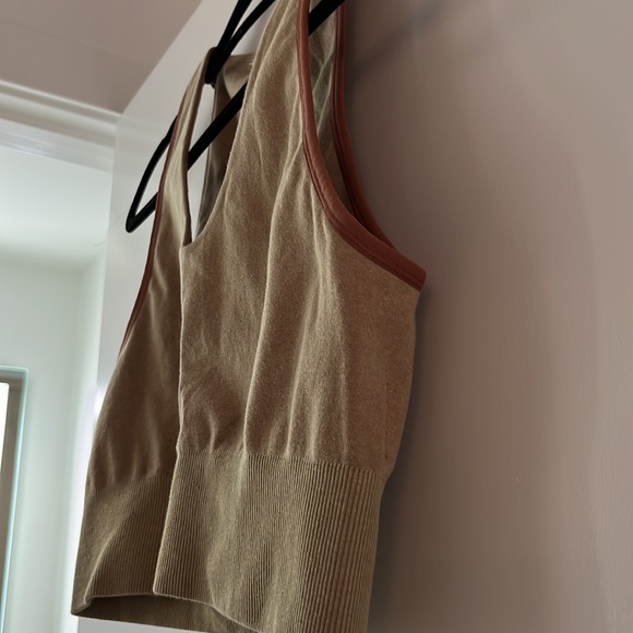 Prana Crop Top - Picture 2 of 11